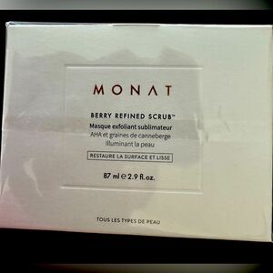 Monat Berry Refined Scrub